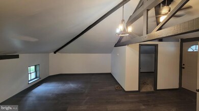 214 N York St, Pottstown, PA 19464 - photo 4