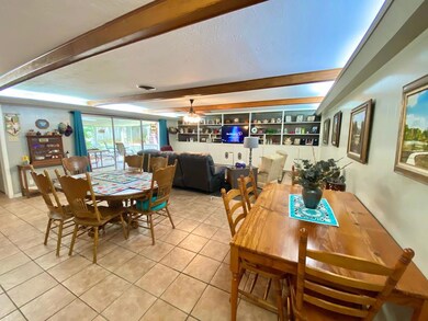 327 Myrtle St, Nacogdoches, TX 75965 - photo 4