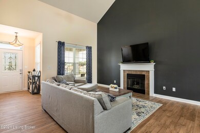 8925 Meadow Sweet Way, Louisville, KY 40228 - photo 5