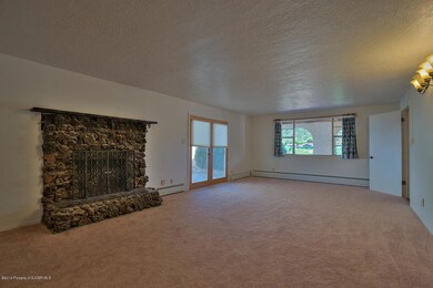 2501 Riverside Dr, Farmington, NM 87401 - photo 4