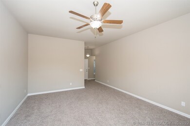 14635 S Maple Ave, Glenpool, OK 74033 - photo 4