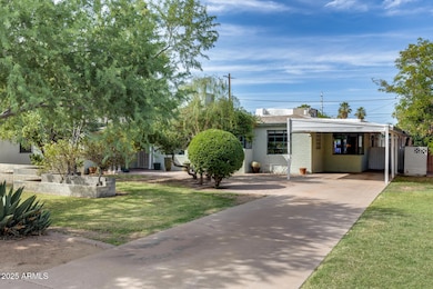 1542 W Edgemont Ave, Phoenix, AZ 85007 - photo 4