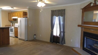1032 living area