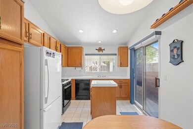 
Experience the perfect blend of space and functio