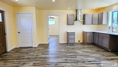 Kitchen & Entry to Master Suite