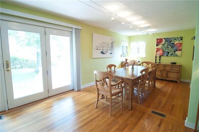 SPACIOUS DR WITH LARGE DOOR LEADING TO OUTSIDE DEC