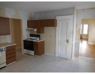 369 Hampden St, Chicopee, MA 01013 - photo 6