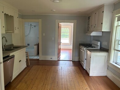 72 Main St unit 3, Wareham, MA 02571 - photo 4