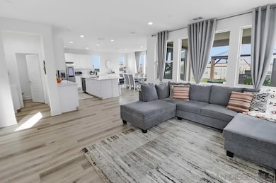 2083 Via Estancia, Chula Vista, CA 91913 - photo 5