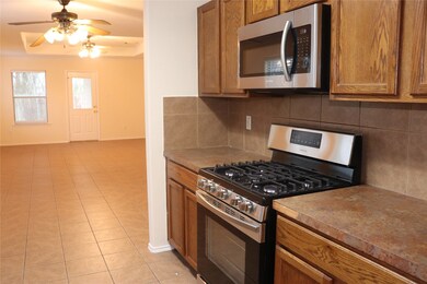 9202 Canady Park Ln, Houston, TX 77075 - photo 7