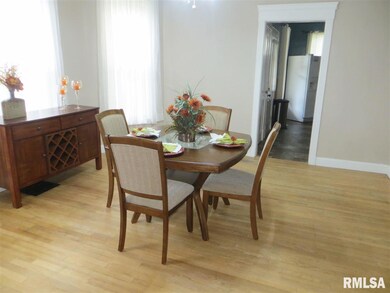 2321 Mckinley Ave, Davenport, IA 52802 - photo 6