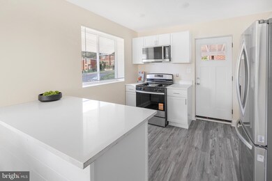 713 Marcy Ave, Oxon Hill, MD 20745 - photo 5