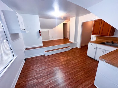 1142 Lyle St unit 4, Beaumont, TX 77701 - photo 7