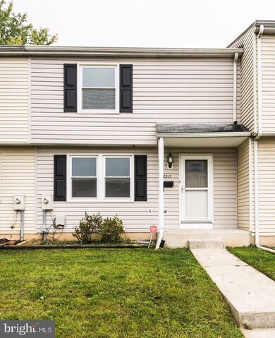 12317 Bonfire Dr, Reisterstown, MD 21136 - photo 2