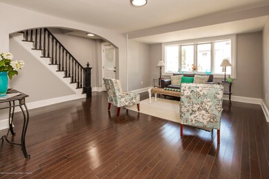 08_Living Room
