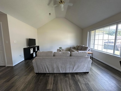 803 Ames Dr, Columbia, MO 65201 - photo 4