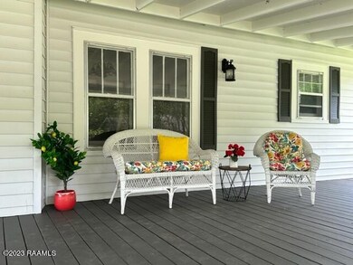 105 Southfork-Front porch 2