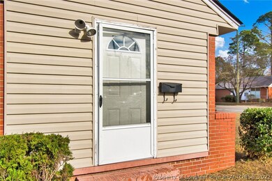 470 Mcbain Dr, Fayetteville, NC 28305 - photo 2