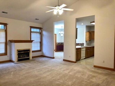 102 Camber Dr, Circleville, OH 43113 - photo 6