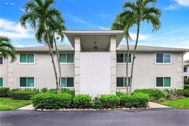 725 Neapolitan Way unit 725, Naples, FL 34103 - photo 5