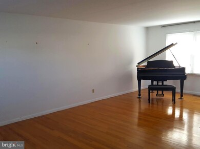 340 Wayburn St, Greencastle, PA 17225 - photo 5