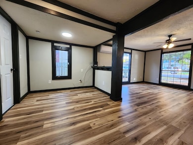 23 W Anderson St, Aurora, MO 65605 - photo 7