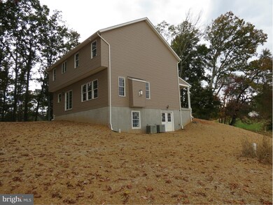 112 Becky Dr, Sykesville, MD 21784 - photo 5