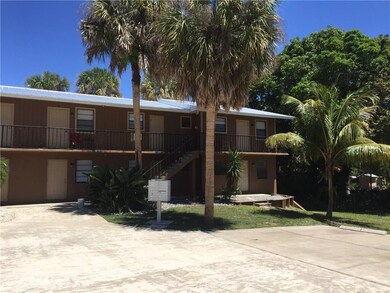 2121 NE Park St unit 2A, Jensen Beach, FL 34957 - photo 2