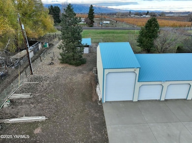 2490 Thompson Rd, Cowiche, WA 98923 - photo 7