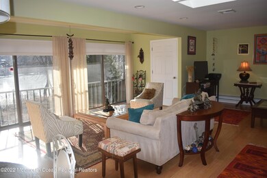 22 Danbury Ct, Red Bank, NJ 07701 - photo 2