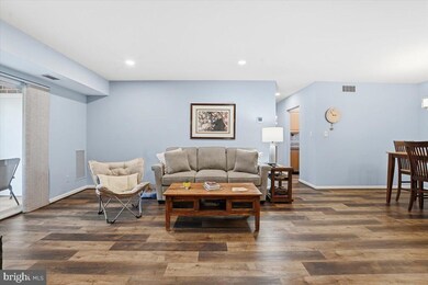 5819 Cove Landing Rd unit 303, Burke, VA 22015 - photo 5