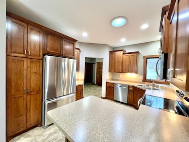 922 Briarwood Dr, Red Wing, MN 55066 - photo 6