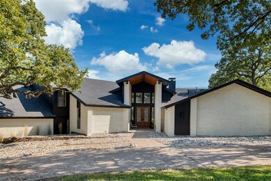 420 Lynndale Ct, Hurst, TX 76054 - photo 2