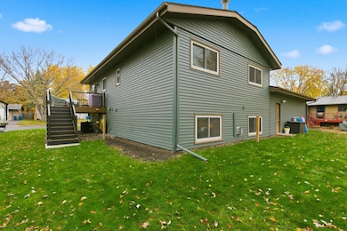 752 12th St N, Sauk Rapids, MN 56379 - photo 3