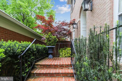 9473 Turnberry Dr, Potomac, MD 20854 - photo 3