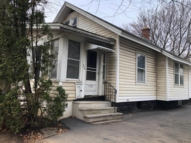 25 Cuthbert St, Schenectady, NY 12302 - photo 2