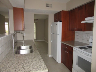 6202 Skyline Dr unit D24, Houston, TX 77057 - photo 6