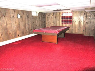 516 Howard St, Lowell, MI 49331 - photo 5