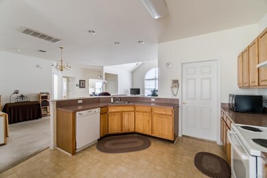 2607 Saddle Ln unit 12A, Macungie, PA 18062 - photo 5