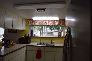 KITCHEN (2)