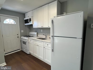 3304 Brendan Ave, Baltimore, MD 21213 - photo 4