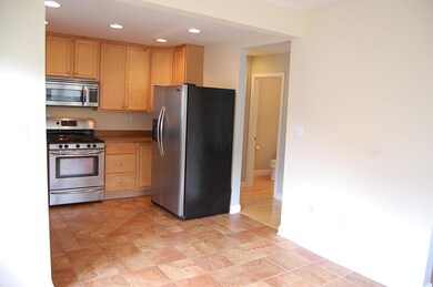 1081 Oregon Ave, Columbus, OH 43201 - photo 7