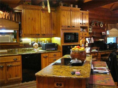 Kitchen. Granite counter tops.