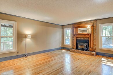 727 Laurel Dr, Asheboro, NC 27205 - photo 5