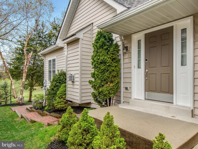 25603 Creek Run Terrace, Chantilly, VA 20152 - photo 2