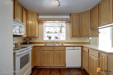 1416 Turpin St, Anchorage, AK 99504 - photo 7