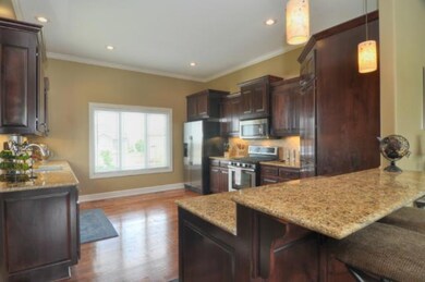 10221 Theden Cir, Lenexa, KS 66220 - photo 7