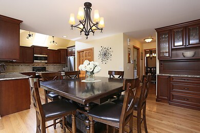 4316 Pradel Dr, Naperville, IL 60564 - photo 4