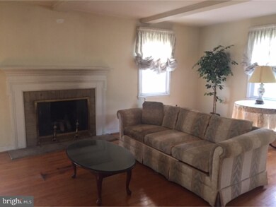 810 Hilltop Rd, Cinnaminson, NJ 08077 - photo 2