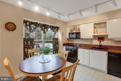 8 Tullycross Ct, Lutherville Timonium, MD 21093 - photo 2